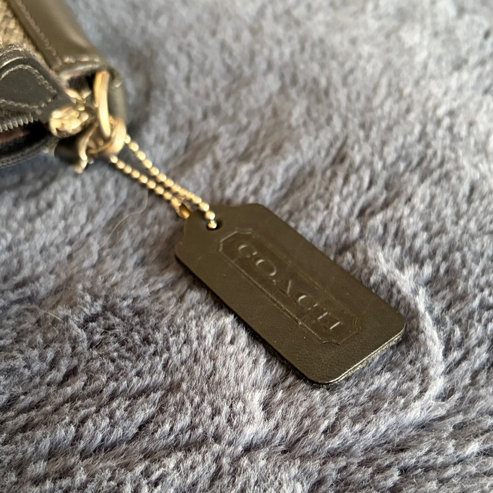 Vintage Coach Tweed Demi Zip Bag in Gray/Black Herringbone & Black Leather - Picture 2 of 8